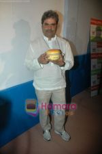 Vishal Bharadwaj at the launch of Amole Gupte_s Stanley ka Dabba in Menboob,  Mumbai on 6th April 2011 (8).JPG